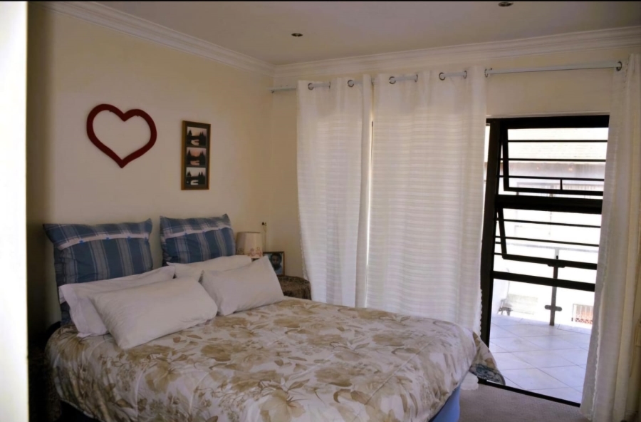3 Bedroom Property for Sale in Wavecrest Eastern Cape